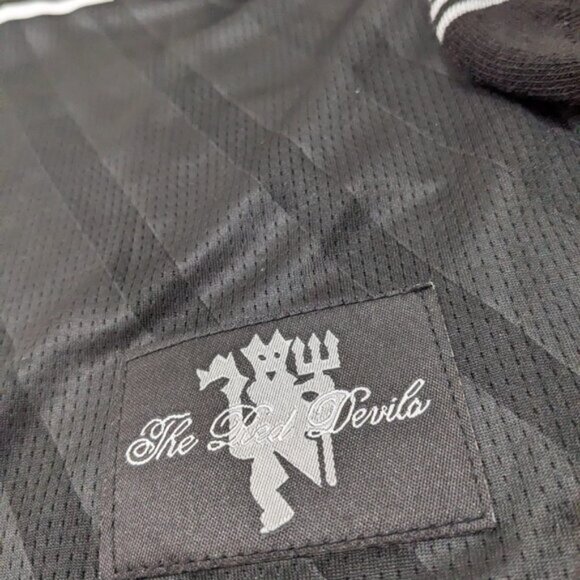 Ronaldo #7 2007/08 Manchester United Away Retro Youth Kit - Picture 4 of 13